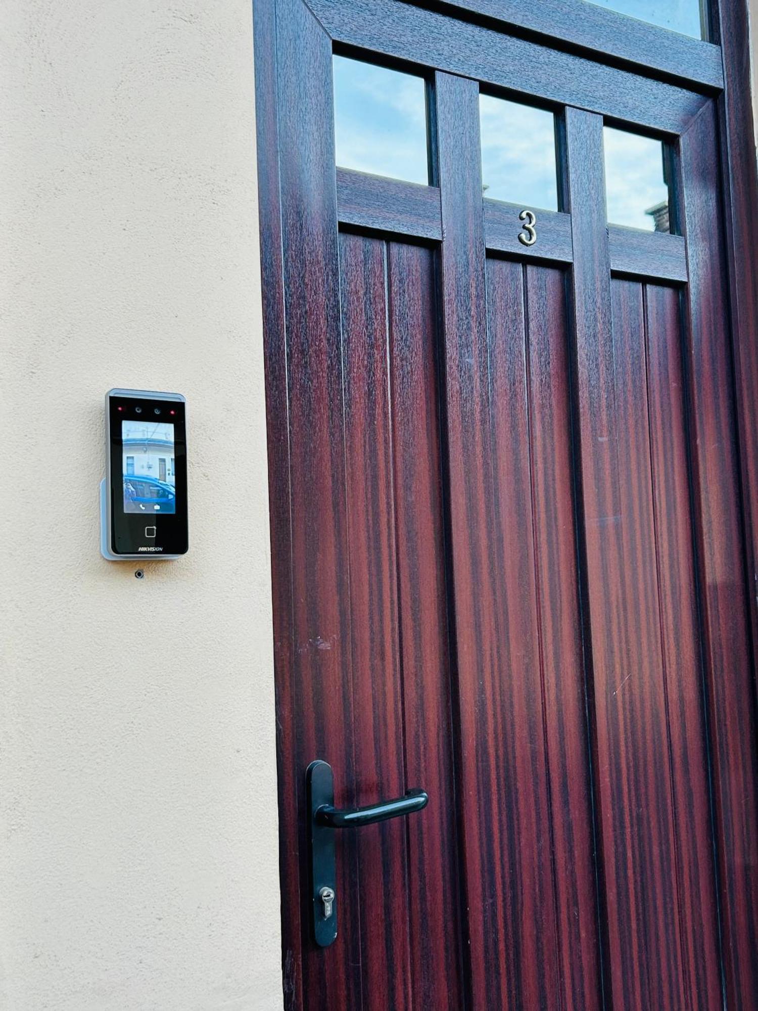 Altidude Ultra Central - Private Parking Kaloşvar Dış mekan fotoğraf
